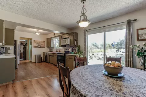 Kitchen - 14082 Baker Rd, Red Bluff, CA 96080 photo 4 of 5
