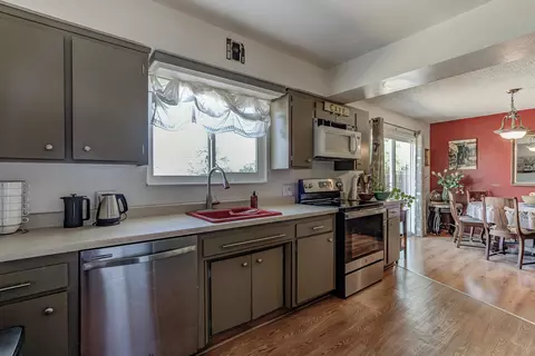 Kitchen - 14082 Baker Rd, Red Bluff, CA 96080 photo 2 of 5