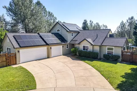 2135 Siena Ave, Redding, CA 96001