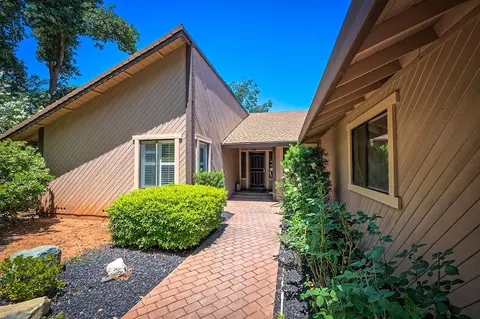 4629 Alta Saga Dr, Redding, CA 96002 photo 2