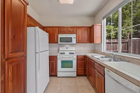 2388 La Villa Way, Redding, CA 96003 photo 8
