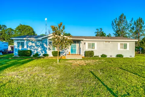 5191 Scottdale Ln, Anderson, CA 96007