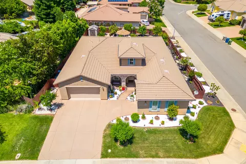 4408 Chinook Dr, Redding, CA 96002