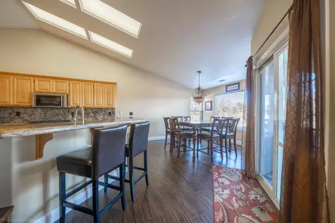 225 Ironwood Ln, Redding, CA 96003 photo 7