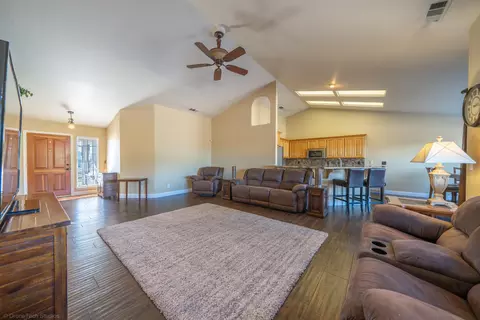 225 Ironwood Ln, Redding, CA 96003 photo 6