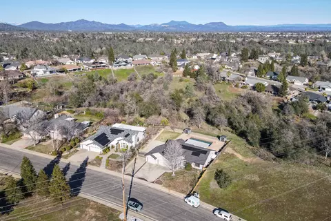 225 Ironwood Ln, Redding, CA 96003 photo 42