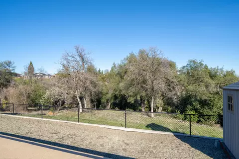 225 Ironwood Ln, Redding, CA 96003 photo 33