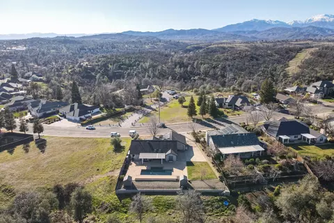 225 Ironwood Ln, Redding, CA 96003 photo 45