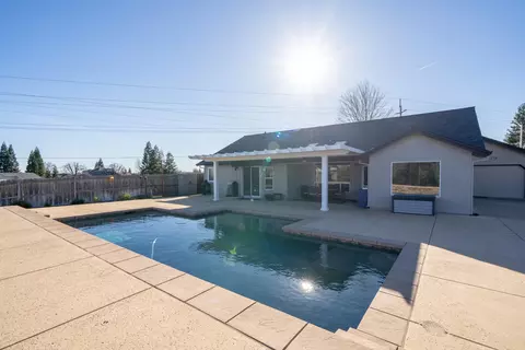 225 Ironwood Ln, Redding, CA 96003 photo 48