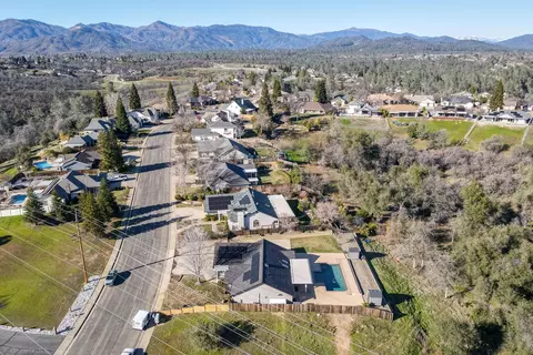 225 Ironwood Ln, Redding, CA 96003 photo 43