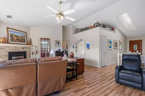 387 Bountiful Path, Redding, CA 96003 photo 6