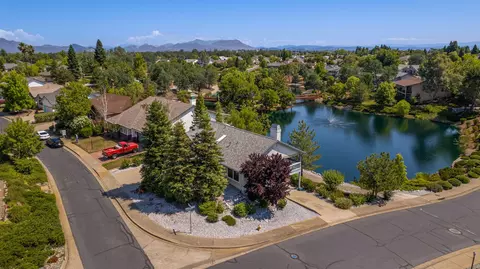 387 Bountiful Path, Redding, CA 96003 photo 2