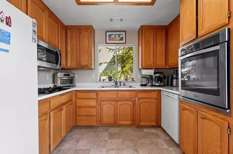 387 Bountiful Path, Redding, CA 96003 photo 11