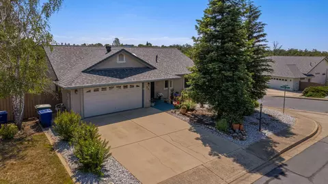 387 Bountiful Path, Redding, CA 96003