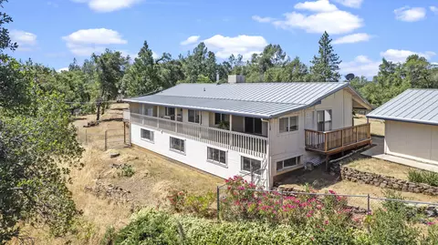 15126 Bear Mountain Rd, Redding, CA 96003 photo 4