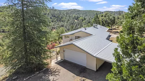 15126 Bear Mountain Rd, Redding, CA 96003 photo 3