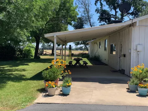 8397 Churn Crk Rd, Redding, CA 96002 photo 4