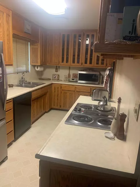 8397 Churn Crk Rd, Redding, CA 96002 photo 12