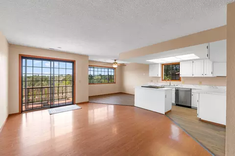 3637 Elizabeth Way, Redding, CA 96001 photo 4