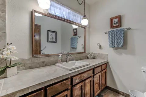 19616 Midland Dr, Redding, CA 96003 photo 16