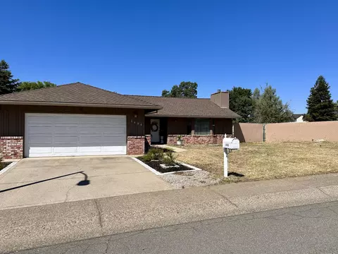 1400 Arroyo Manor Dr, Redding, CA 96003 photo 2