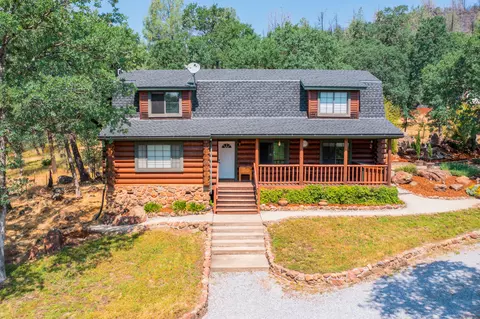 14048 Deep Hole Ln, Redding, CA 96003 photo 2