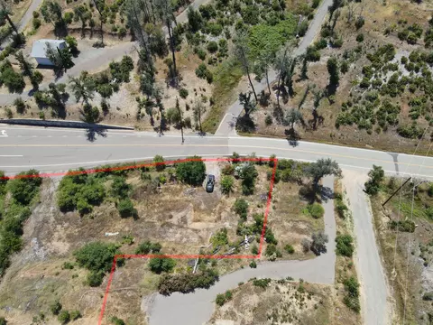 99259929 Swasey Dr, Redding, CA 96001 photo 2