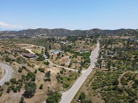99259929 Swasey Dr, Redding, CA 96001 photo 8