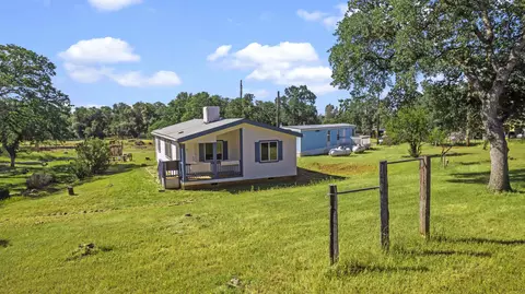 19514 Gas Point Rd, Cottonwood, CA 96022