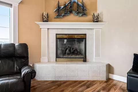 1542 Brinn Dr, Redding, CA 96001 photo 9