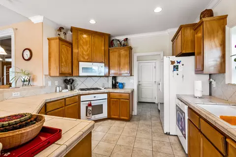 1542 Brinn Dr, Redding, CA 96001 photo 14