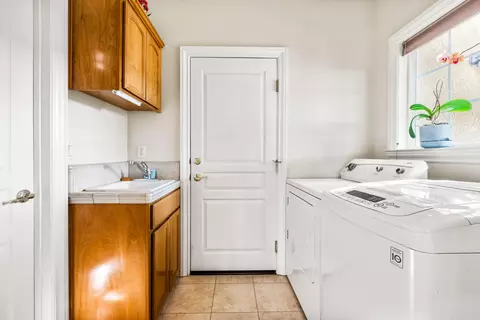 1542 Brinn Dr, Redding, CA 96001 photo 16