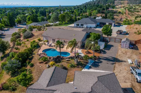 1542 Brinn Dr, Redding, CA 96001 photo 47