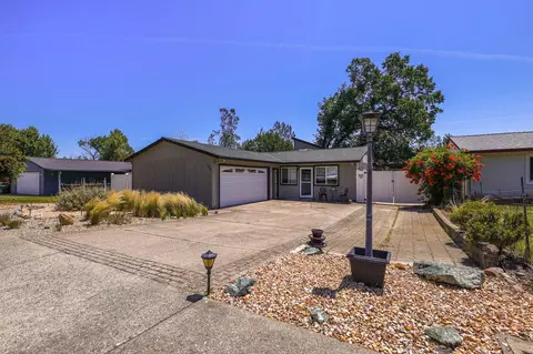 1116 Jaxon Way, Redding, CA 96003 photo 2
