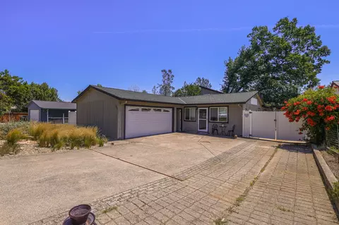1116 Jaxon Way, Redding, CA 96003 photo 3