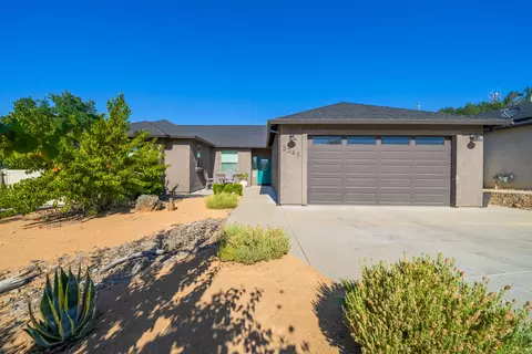 3340 Piper Way, Redding, CA 96001