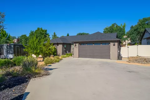 3340 Piper Way, Redding, CA 96001 photo 2