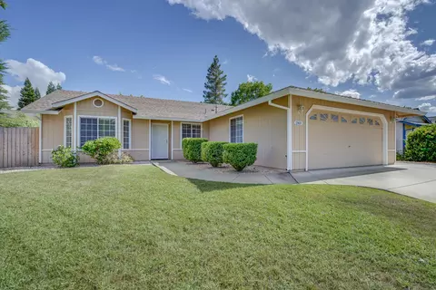 2969 Tropicana Ct, Redding, CA 96003 photo 4