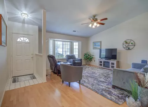 2969 Tropicana Ct, Redding, CA 96003 photo 3