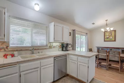 2969 Tropicana Ct, Redding, CA 96003 photo 15