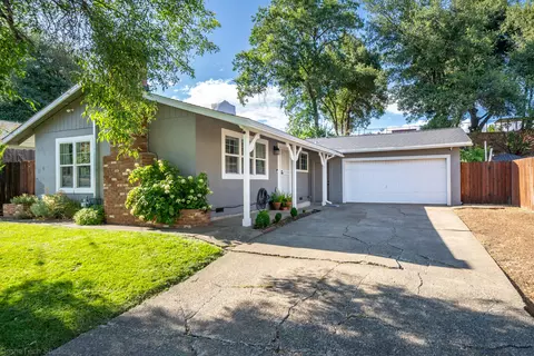 1958 Vale Dr, Redding, CA 96002