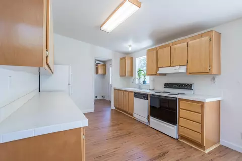 12401 Manzanoaks Dr, Redding, CA 96002 photo 6
