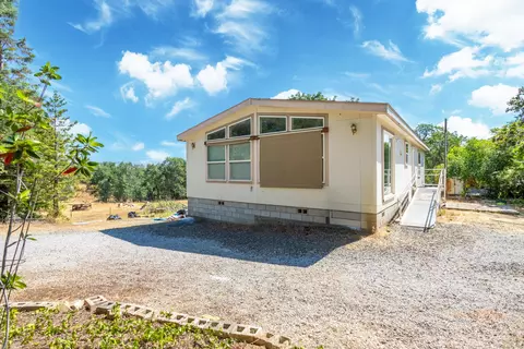 12401 Manzanoaks Dr, Redding, CA 96002 photo 15