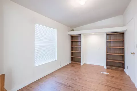 12401 Manzanoaks Dr, Redding, CA 96002 photo 8