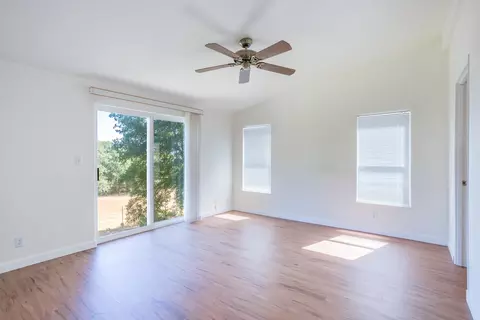 12401 Manzanoaks Dr, Redding, CA 96002 photo 11