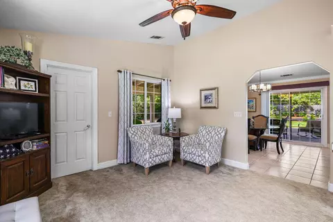 6944 Riata Dr, Redding, CA 96002 photo 12