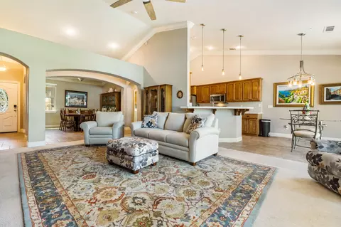 525 El Mango Dr, Redding, CA 96003 photo 5