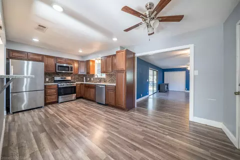 2192 Victor Ave, Redding, CA 96002 photo 9