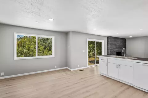 3710 Bechelli Ln, Redding, CA 96002 photo 10