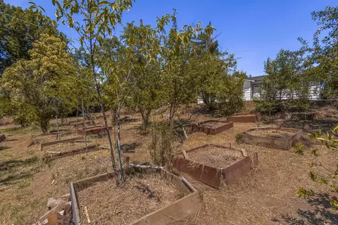 3710 Bechelli Ln, Redding, CA 96002 photo 32
